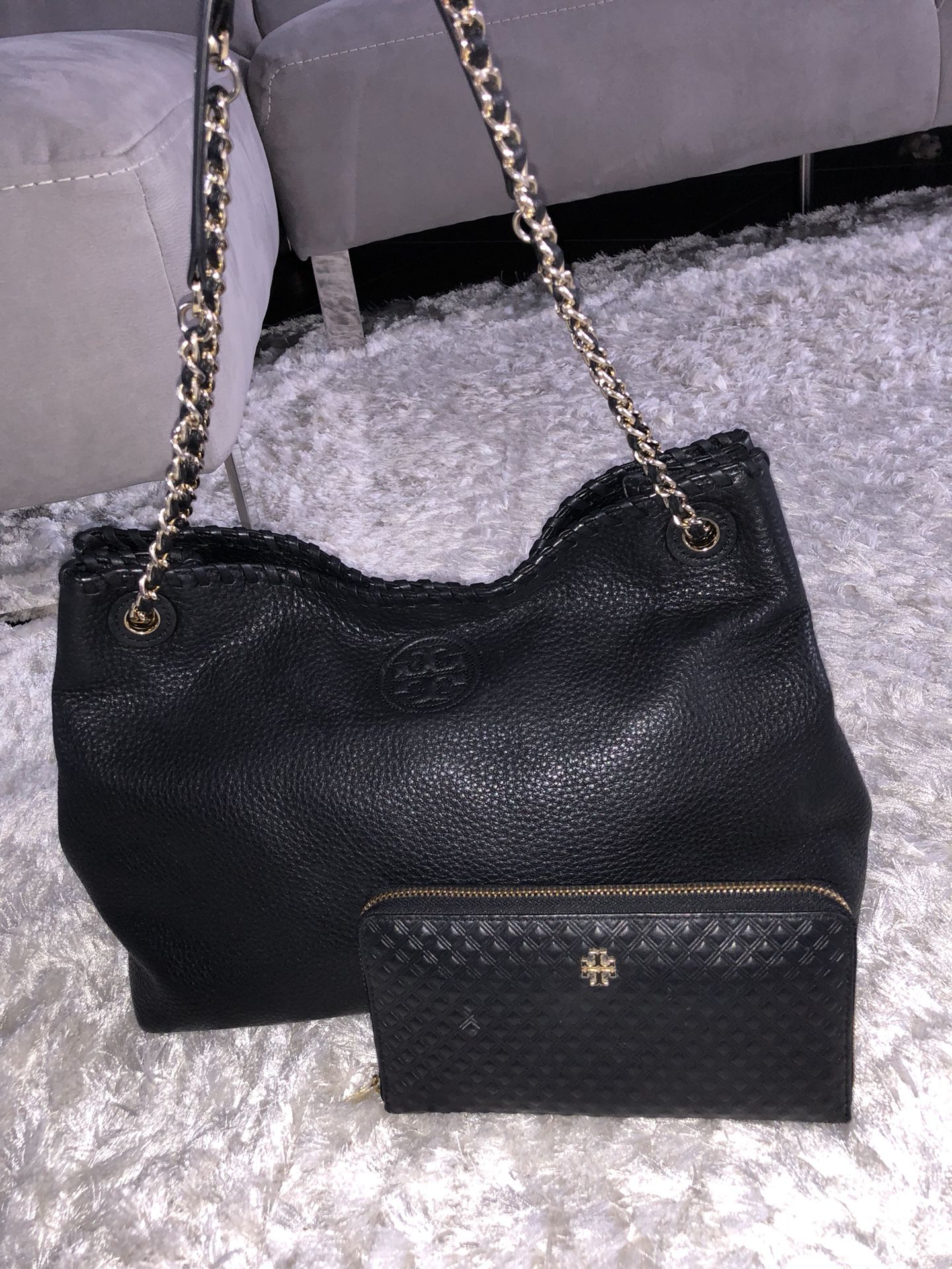 Tory Burch Black Leather Purse & Wallet