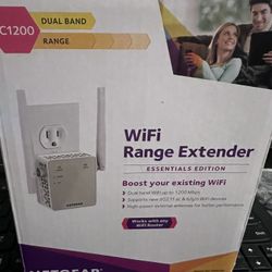 Net gear WiFi Range Extender 