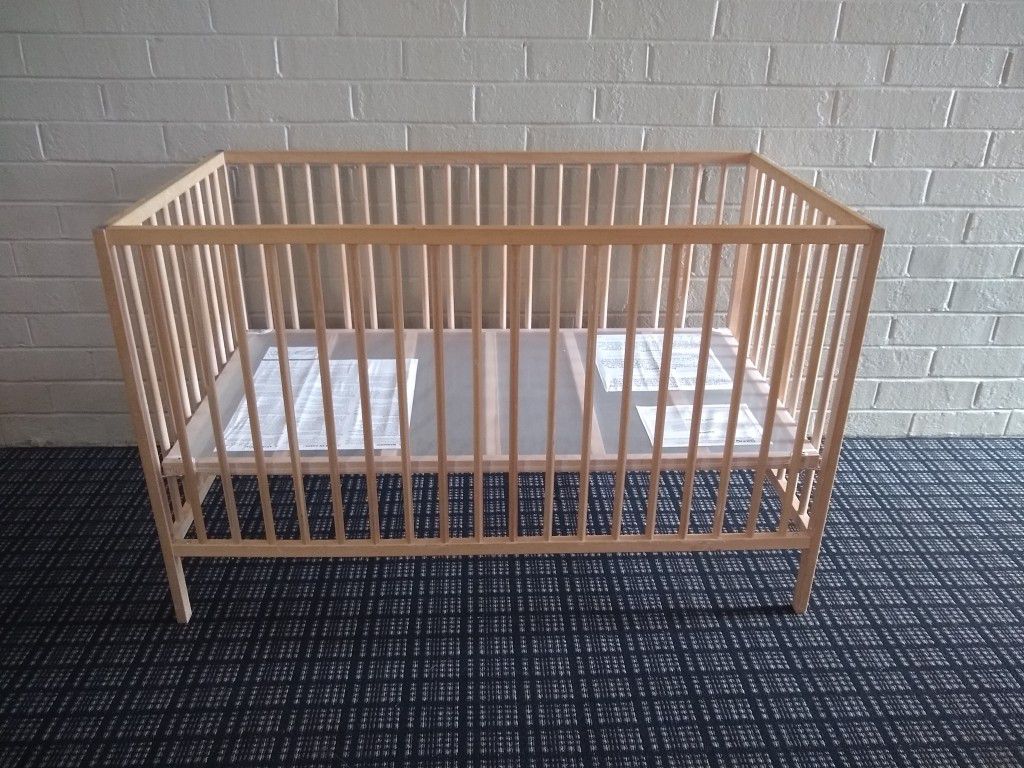 Ikea SNIGLAR baby crib / toddler bed