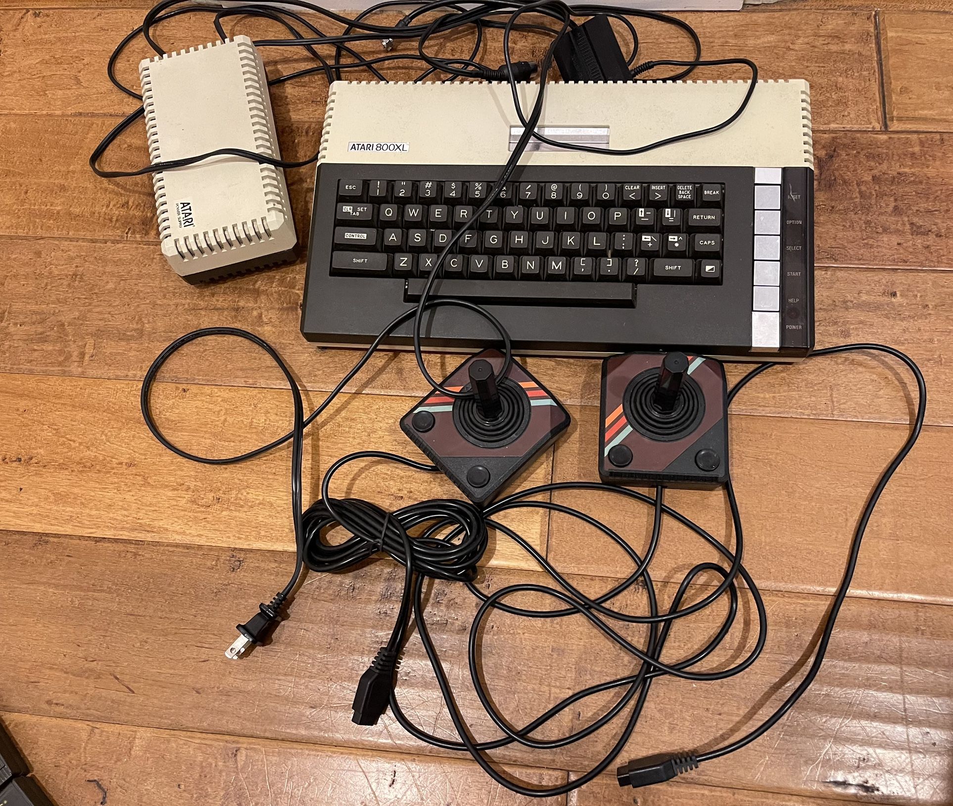 Vintage Atari 800XL