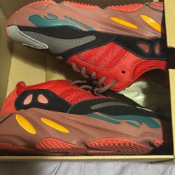 Yeezy 700 Size 7 Men’s