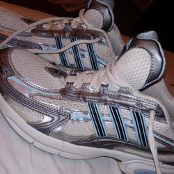 Adidas Women s Running Size 9. Aqua/white