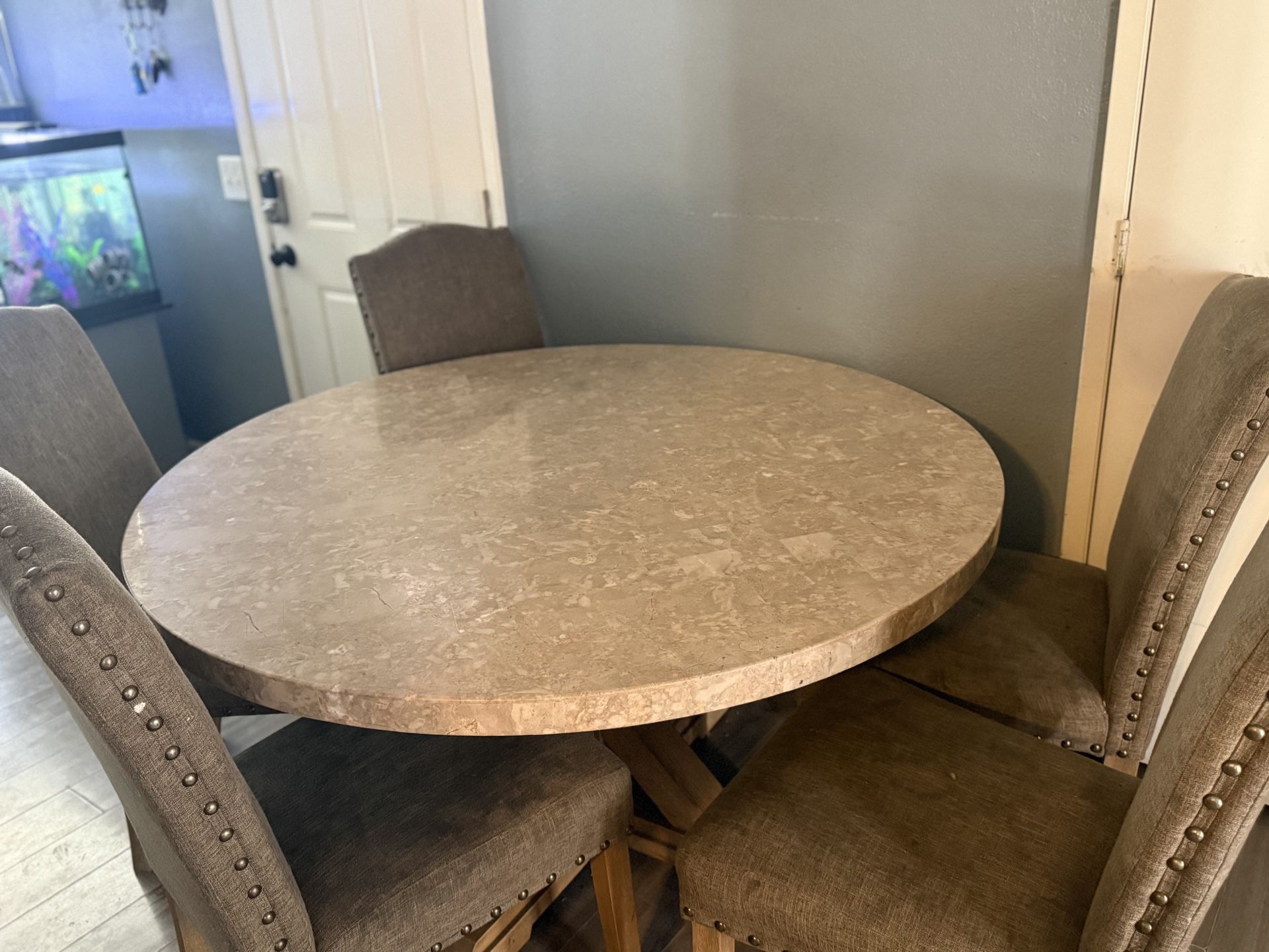 6 Piece Table And Chairs