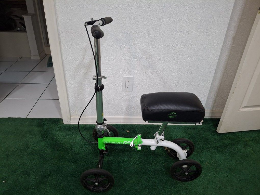 Knee Rover Knee Skooter Great Condition