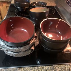 Black And Red Bowl Set