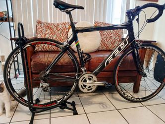 Felt Z35 full carbon roadbike size 58cm shimano 105 20 speeds like new..