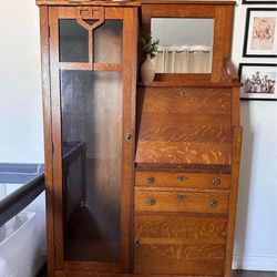 Antique cabinet/ dresser
