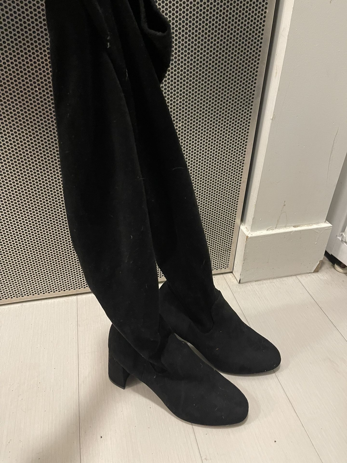 Black Knee high Boots With Heel