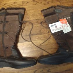 Nice Canadian Winter Boots S-women's 13, 2x Width, Never Worn.