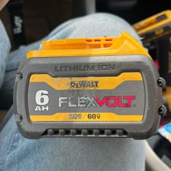 Dewalt 6AH Flex Volt $80$