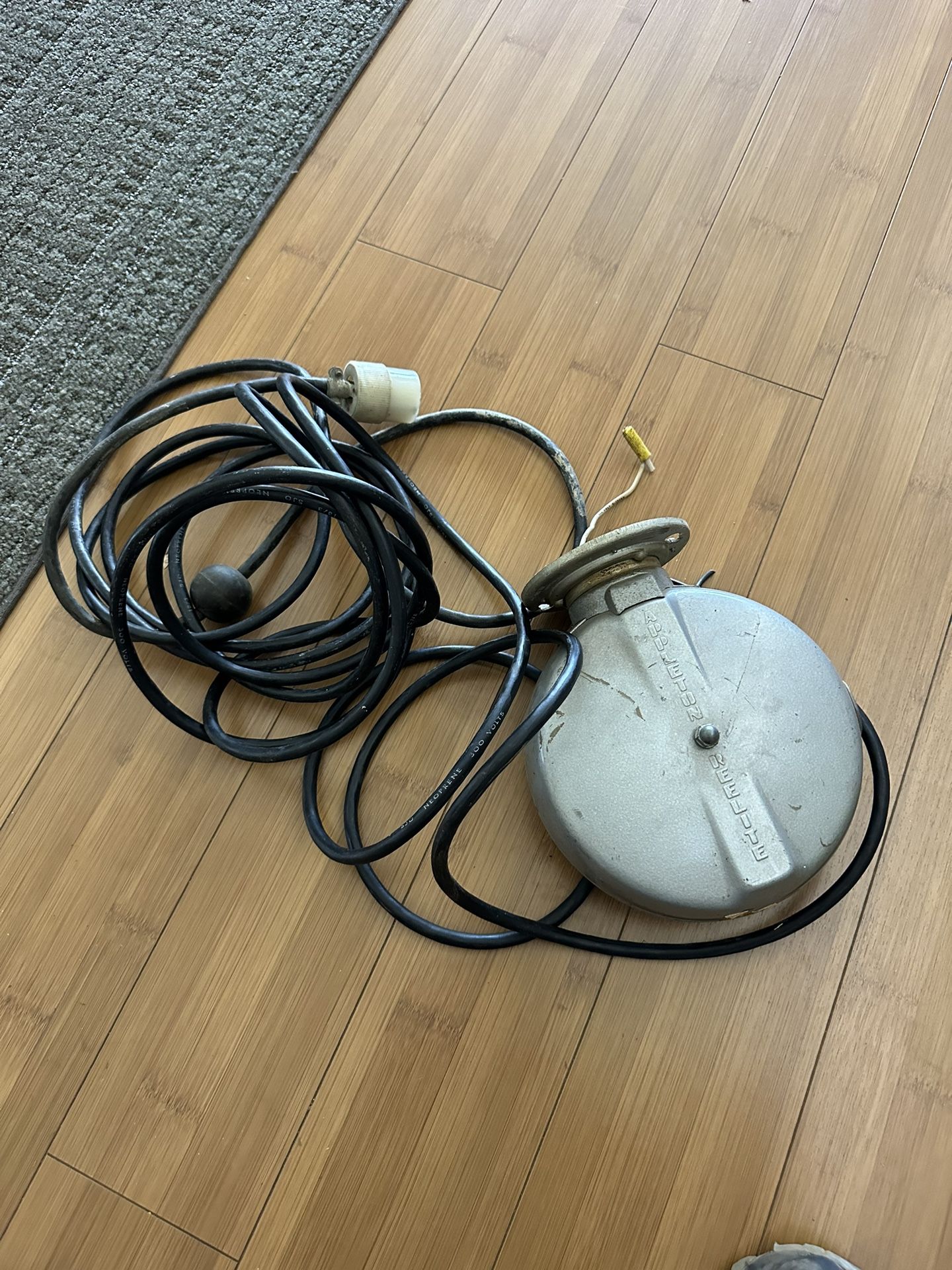 Vintage Metal Heavy Duty Retractable 25’ Extension Cord
