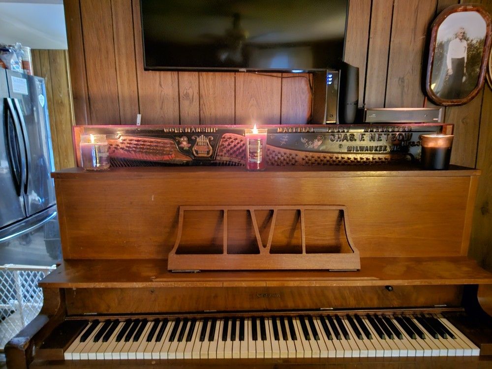 Antique Chas. F. Netzow Piano