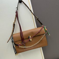 Soft Sound Large Shoulder