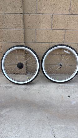 Bike Wheel Set with Whitewall Tires