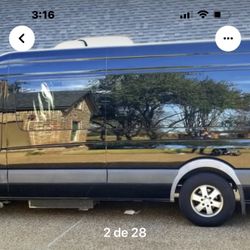 2008 Mercedes' Diesel Van