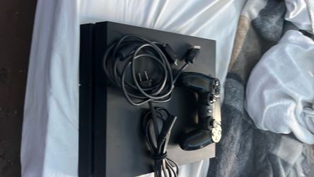Black ps4 with controller HDMI AND POWER CORD