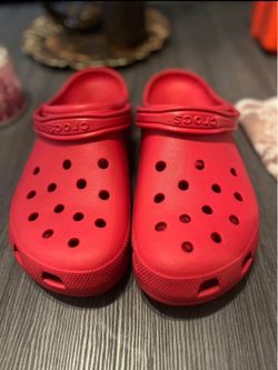 Red crocs size15