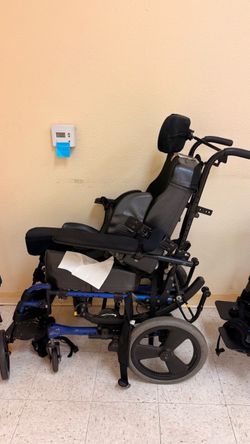Specialized Tilt Inspace Rehabilitation Wheelchair Supportive Seating, And Adjustable Positioning Components