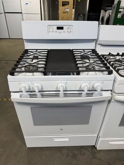 GE white 5 burner range stove