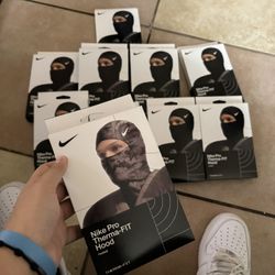 Nike ski mask 