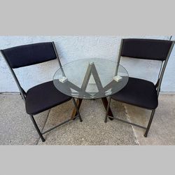 Coffee glass table + 2 chairs