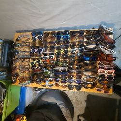 Over 100 Vintage Eye/sunglasses Lot See Pics
