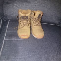 Rw,boots,cacky, Size 3