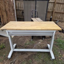 Adjustable Workbench  Husky