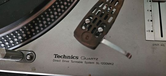 Technics 1200MK2 turntable