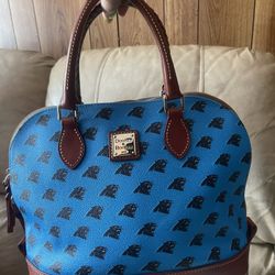 Dooney And Bourke Purse