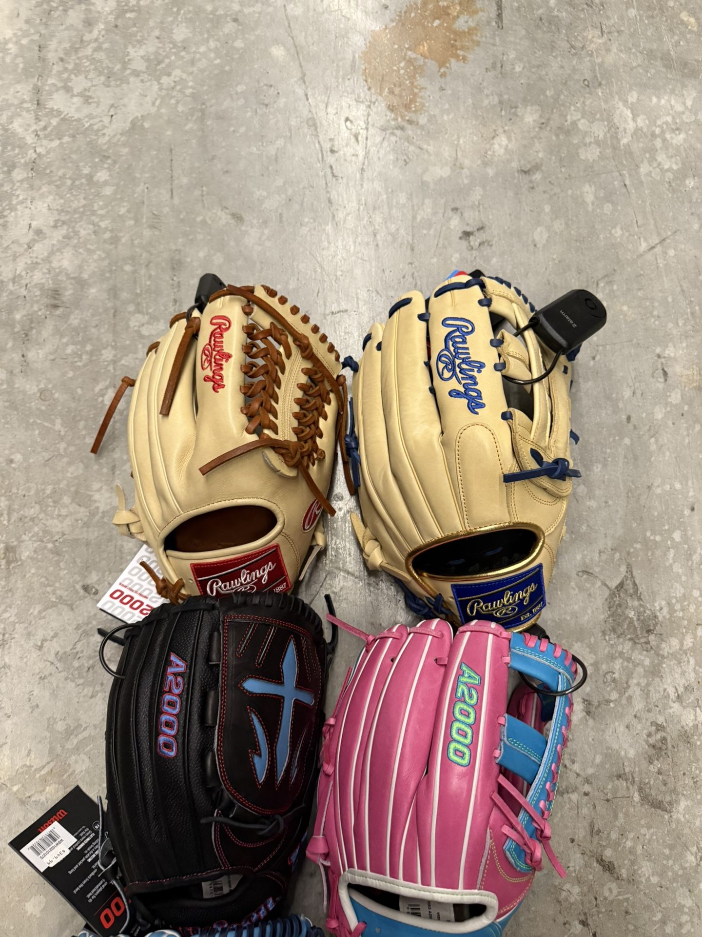 Rawlings/ Wilson A2000 Gloves Brand New