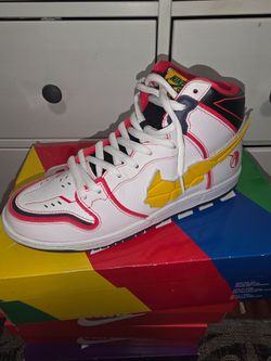 Nike SB Dunk High
RX-0 Unicorn Gundam