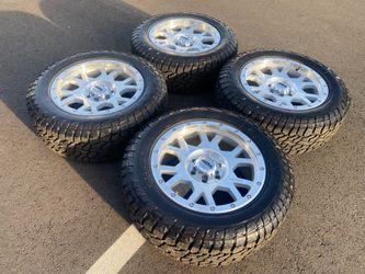 20” Ultra Machined 6 lug Rims & 275/60R20 AT Tires ~ New Takeoff Condition. Perfect for your Chevy Silverado Sierra tahoe Yukon Denali avalanche Escal