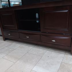 *Last Chance!!!*---Classic Emily Merlort Wood TV Stands---Now $199!!!---Delivery Available🤠