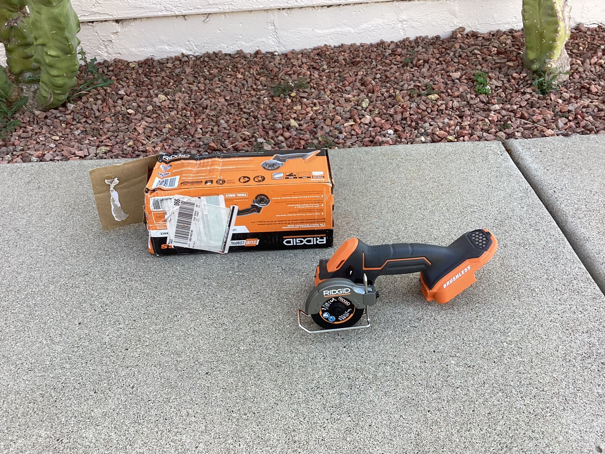 RIDGID 18V SubCompact Brushless Cordless 3 in. Multi-Material Saw (Tool Only) with (3) Cutting Wheels