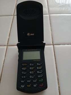 Motorola Dual Band AT&T Flip Phone