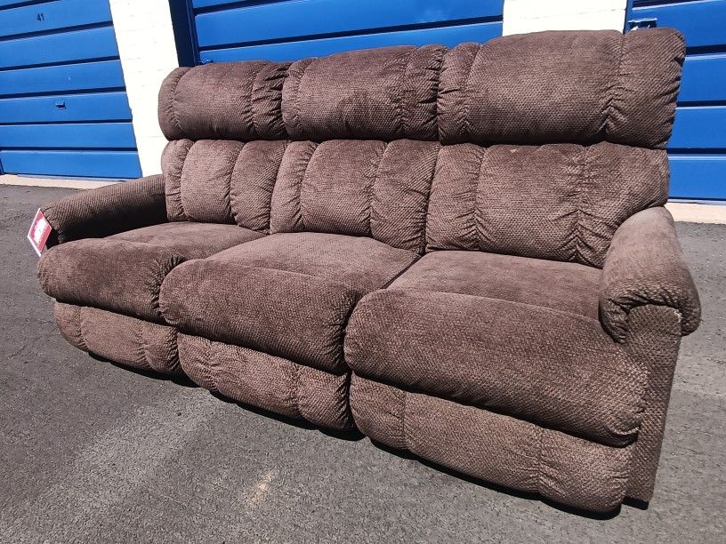 New Lancer Lazy Boy Lancer Power Reclining Sofa FREE DELIVERY LIFE TIME WARRANTY!!!