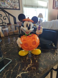 2024 Mickey Mouse Halloween Sipper