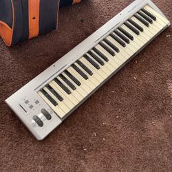 M-AUDIO MIDI KEYBOARD 49keys