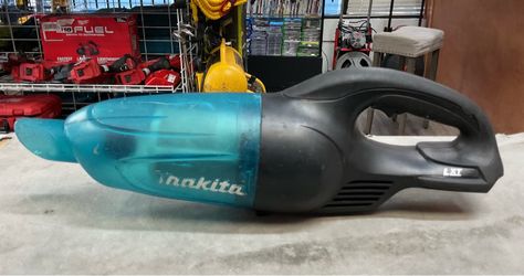 Makita 18V LXT Lithium Handheld Vacumm