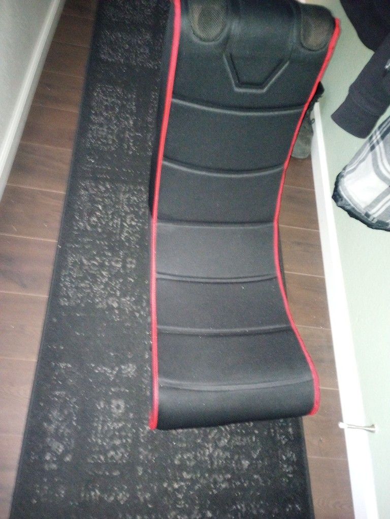 Gaming Chair ..