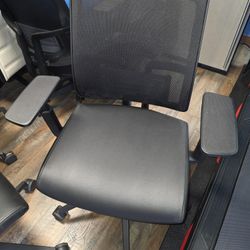 Office Chair / Sit On It Focus II 