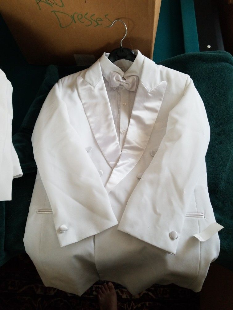 White Boys Tuxeo Size 18 And Size 16