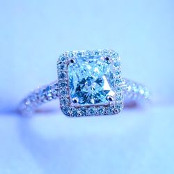 Gorgeous 2.62ct Diamond Ring – 2.00ct Center – IGI Certified – F/VS1 – 14k Gold – Brand New