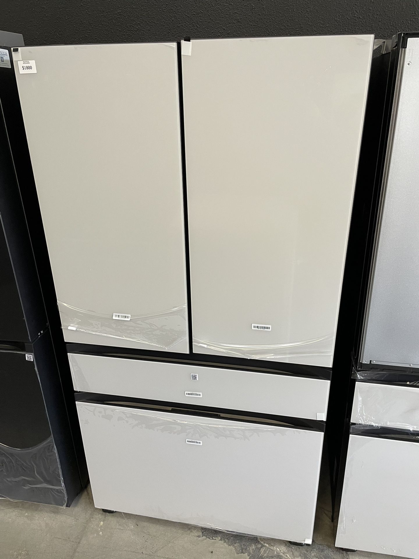 Samsung Bespoke 4 Door Refrigerator With Beverage Center In White Glass