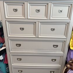 Twin bedroom set with dresser and nightstand