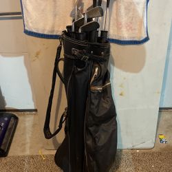 Golf Clubs Bag And Golf Balls About 20