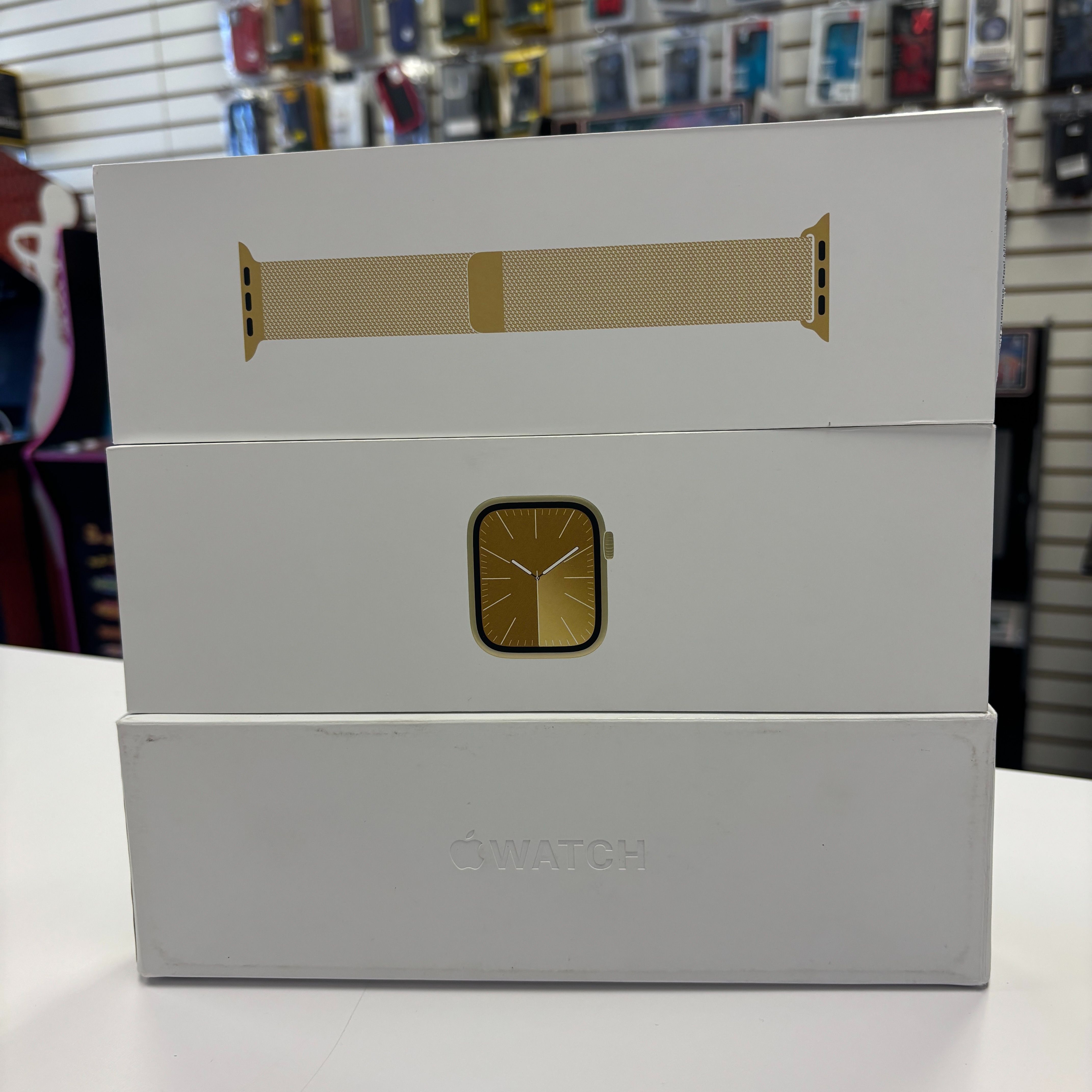 Apple Watch Series 9 45mm LTE Gold Stainless Steel Milanese Loop Band