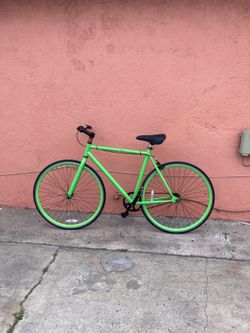 Fixie bike 54cm frame 700x25c tires good condition ready to ride