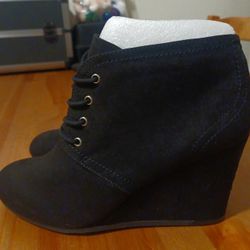 New Arizona Jeans Booties Women's Size 9